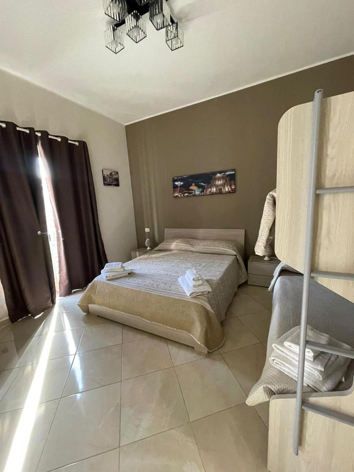 הוילה קטאניה Aurora House מראה חיצוני תמונה
